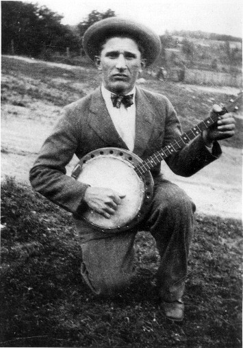 Paul Koshko played banjo