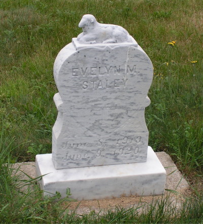 Evelyn Staley's grave stone